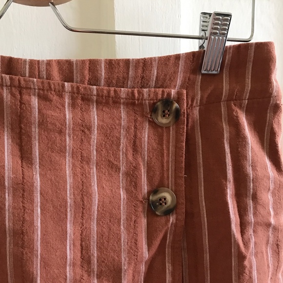 Stolen heart skort - Picture 2 of 4